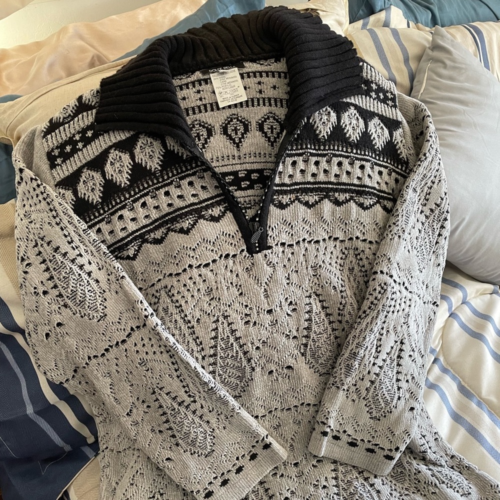 Dolce Bella cowl w/zip neck pullover sweater.  Size M